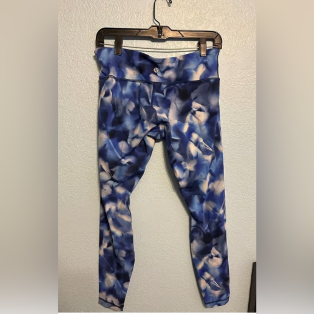 lululemon athletica Blue and White Patterned Leggings